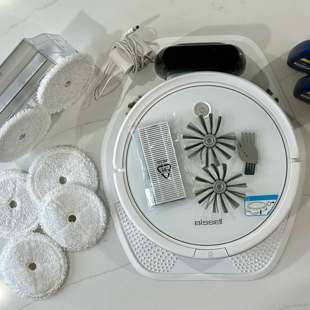 BISSELL SpinWave Plus Wet and Dry Robotic Vacuum
